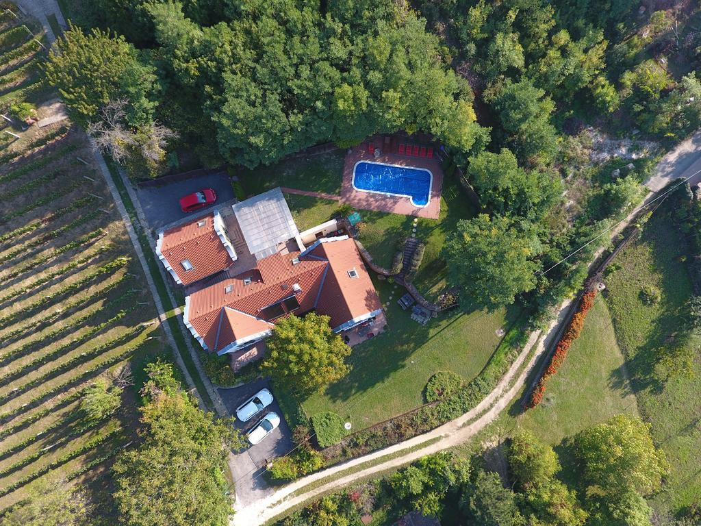 Hillside Apartments Révfülöp Eksteriør bilde